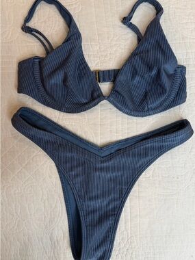 HOLLISTER SWIMWEAR 2pcs-Ribbed Underwire Bikini Top & Bottom-Adult Small Blue